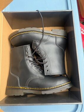 Women’s size 8 /mens 6 Black Lace-Up Combat Boots with Yellow Stitching BNIB
